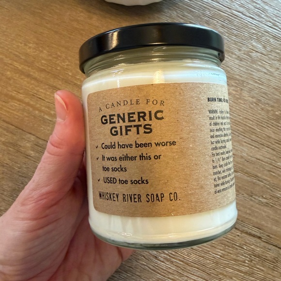 Candle for Generic Gifts: Smells Like a Re-Gift. White Candle. - Picture 4 of 7